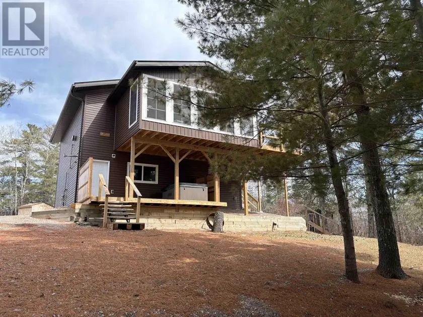 Detached at 283 JAPADA TRL, BEARS PASS (Rainy Lake - Fort Frances)