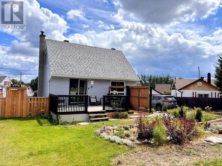 Detached at 18 Swallow DR, Manitouwadge