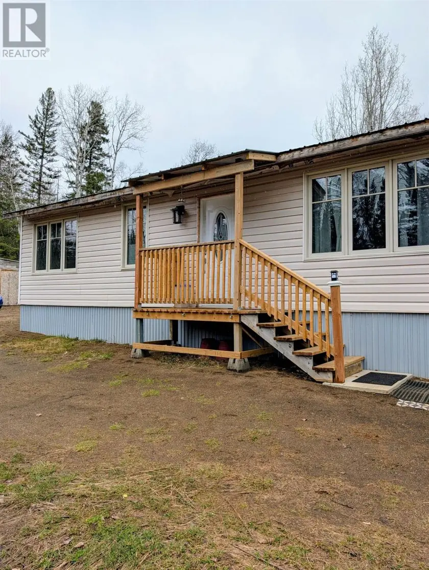Detached at 2002 HWY 588, Nolalu