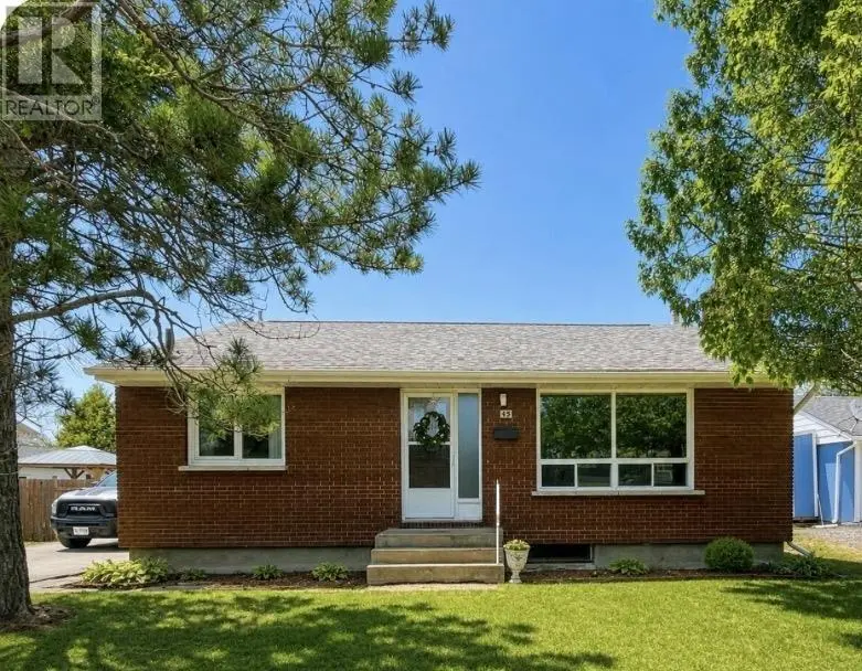 Detached at 45 Dingwall PKWY, Dryden
