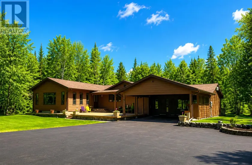 Detached at 1558 HWY 71, NESTOR FALLS