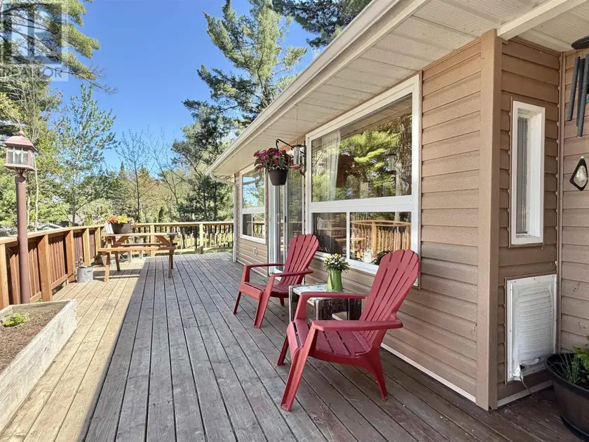 Detached at 448G Reef Pt RD, Fort Frances