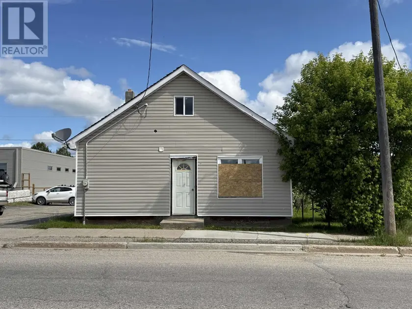 Detached at 38 King ST, Sioux Lookout