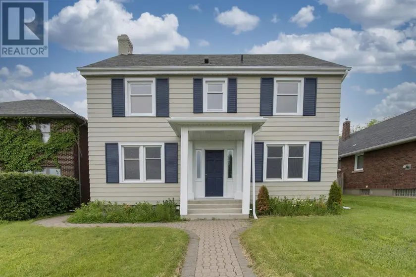 Detached at 120 High ST, Thunder Bay