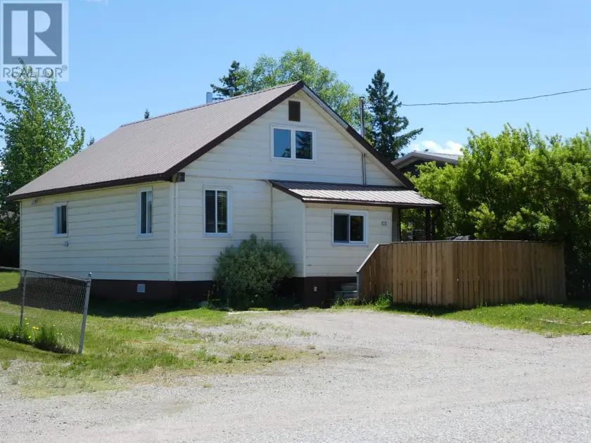 Detached at 125 Kenogami, Longlac