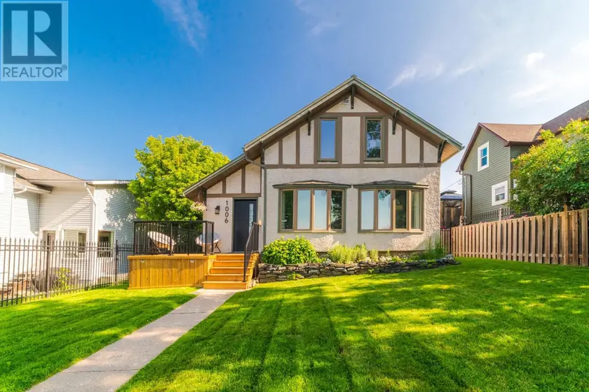Detached at 1006 PARK ST, KENORA
