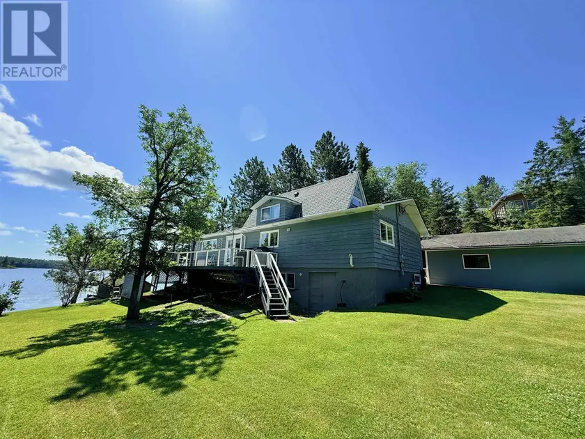 Detached at 1305 Storm Bay Road, Longbow Lake