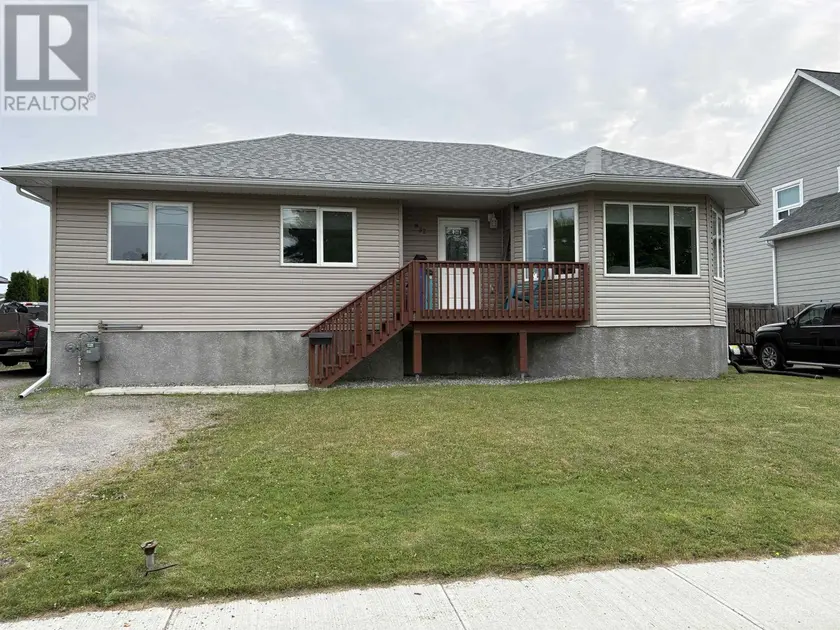 Detached at 832 Williams AVE, Fort Frances