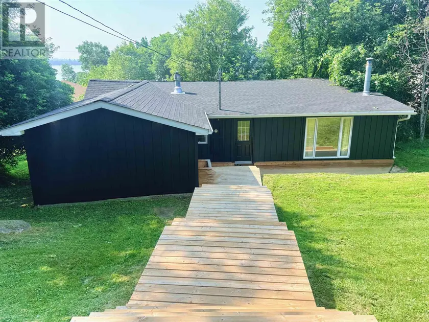 Detached at 715 St Clair, Keewatin