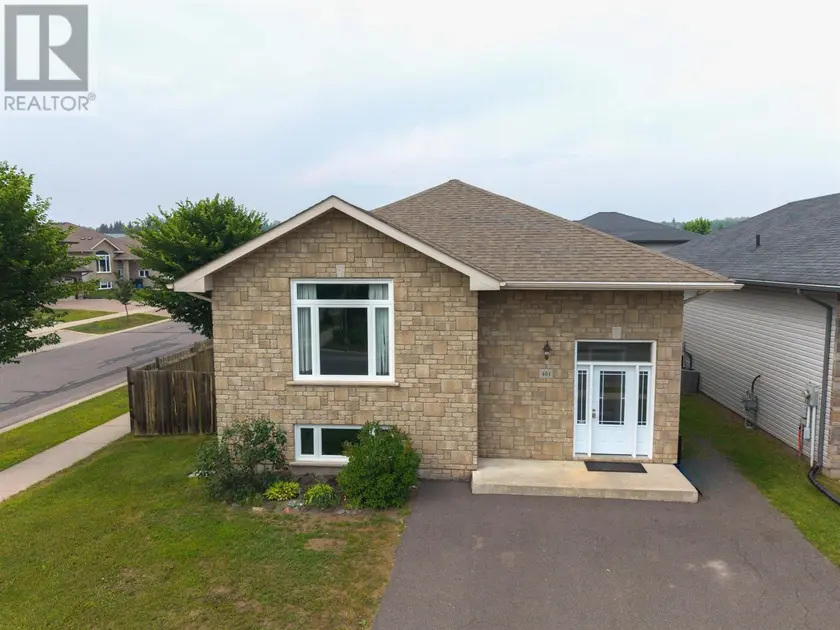 Detached at 461 LONGBOW ST, THUNDER BAY