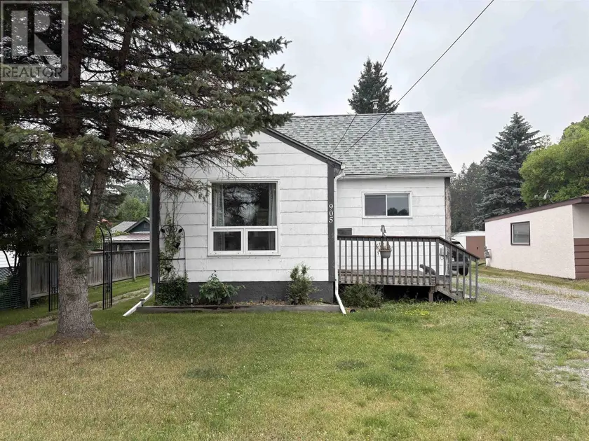 Detached at 905 Portage AVE N, Fort Frances