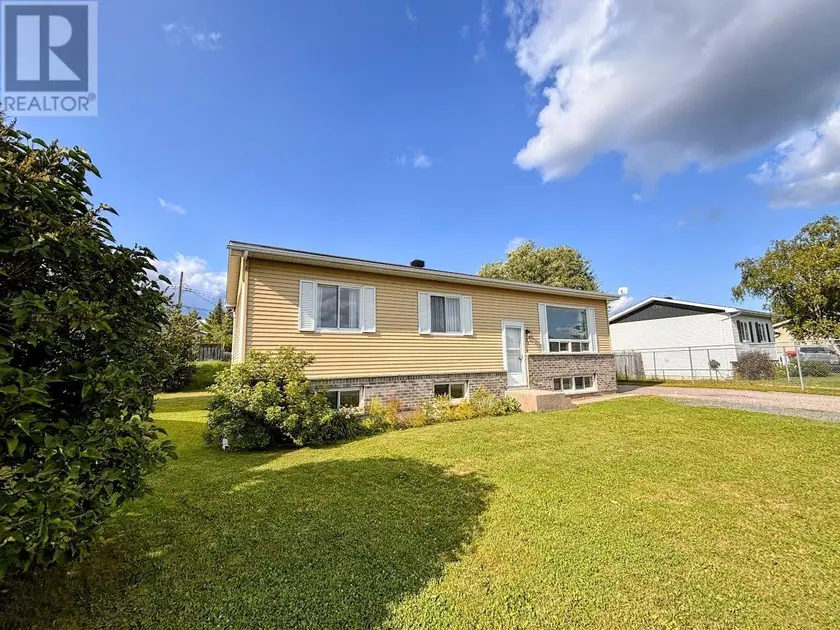 Detached at 25 Brooks ST, Manitouwadge