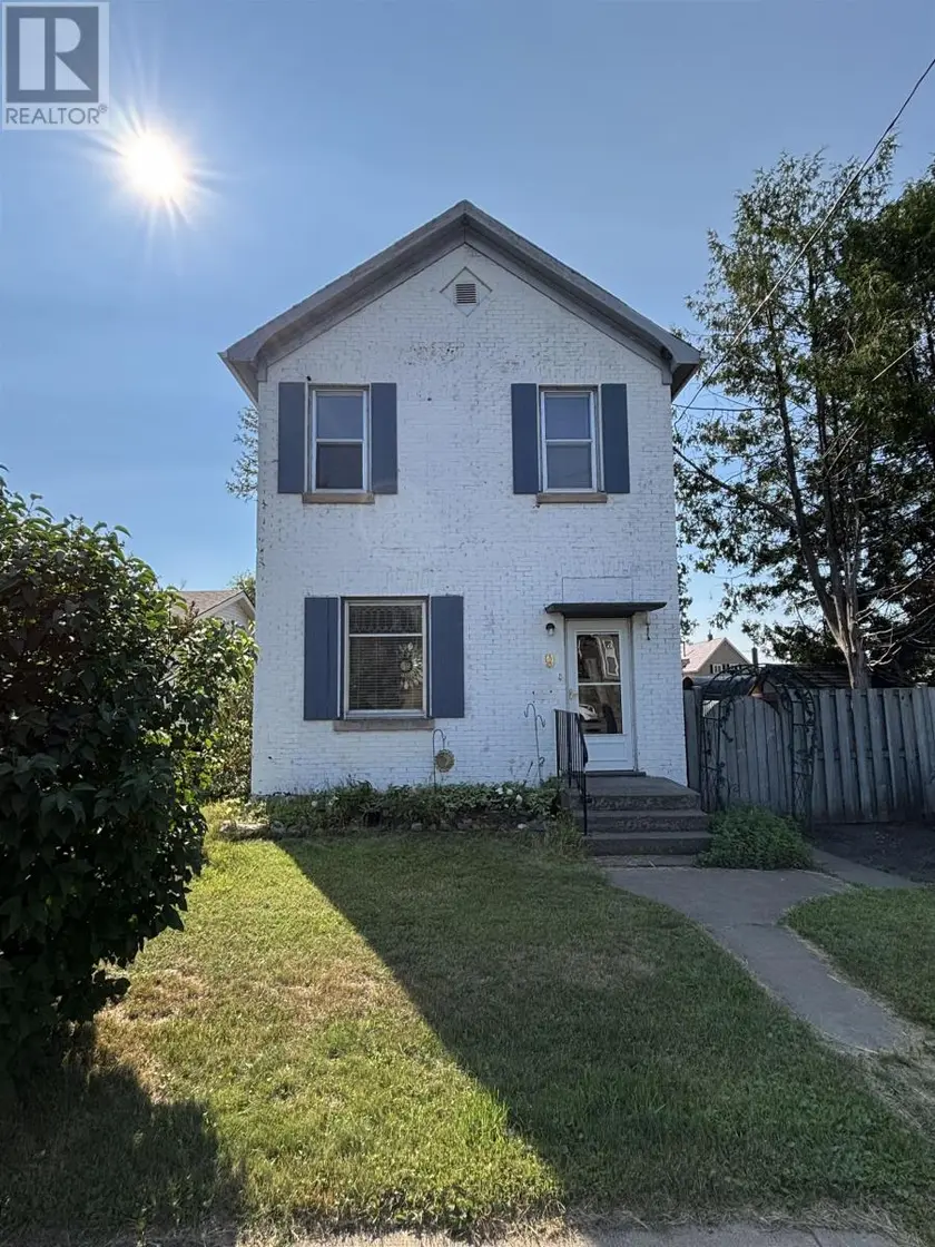 Detached at 9 Ruttan St., Thunder Bay