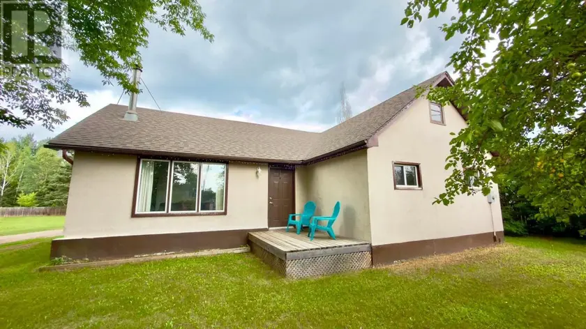 Detached at 64 MAPLE ST, THUNDER BAY