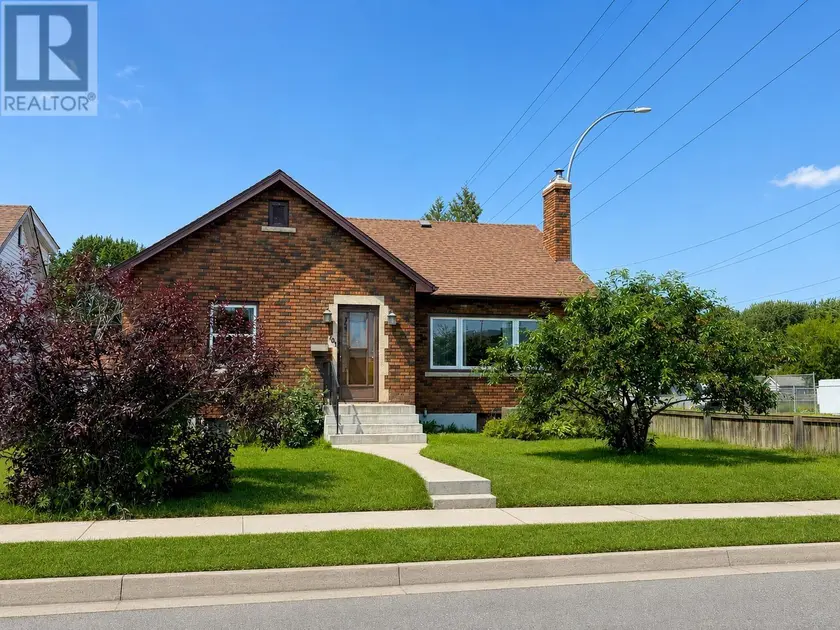 Detached at 701 Sprague Street, Thunder Bay