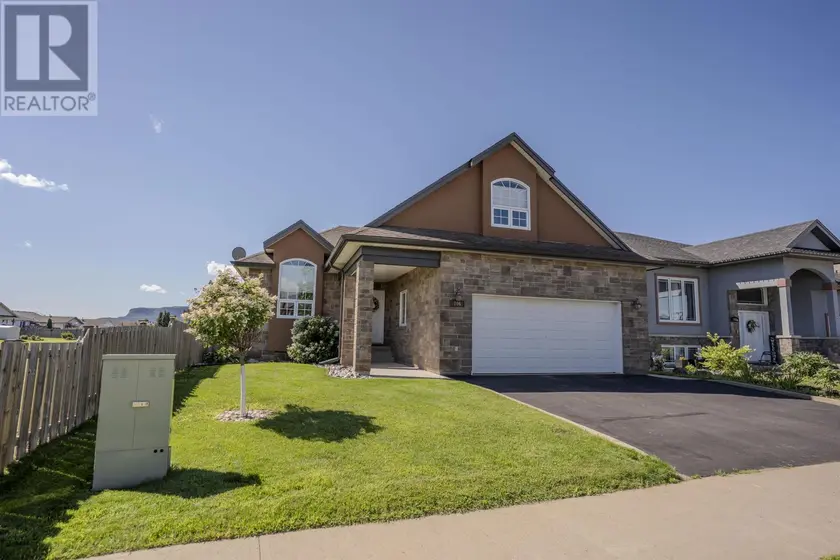Detached at 706 WEILER BLVD, THUNDER BAY