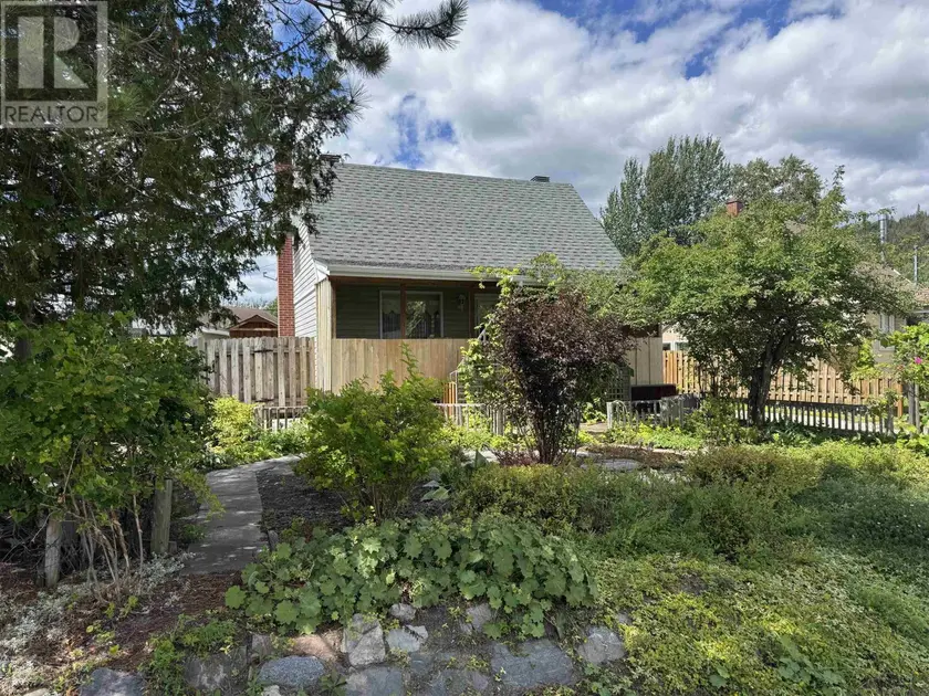Detached at 20 Heron DR, Manitouwadge