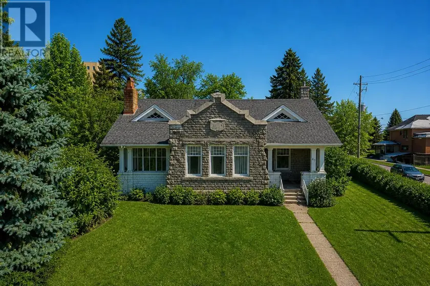 Detached at 43 Summit AVE, Thunder Bay