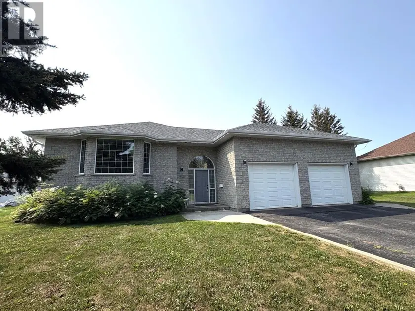 Detached at 2156 Falconcrest Drive, Thunder Bay