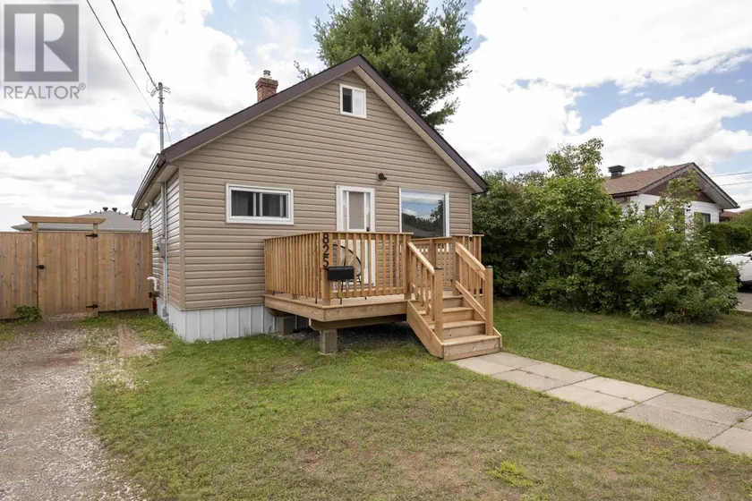 Detached at 825 Newport AVE, Thunder Bay