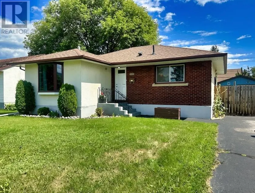 Detached at 464 James Street S, Thunder Bay