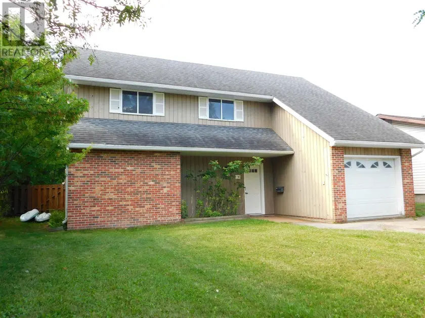 Detached at 70 Wood ST, Dryden