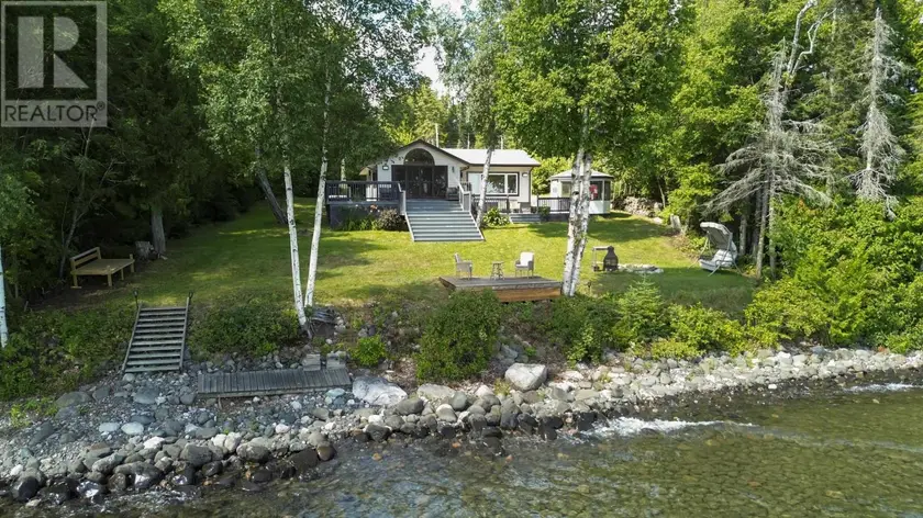 Detached at 2427 Scott DR, Shuniah