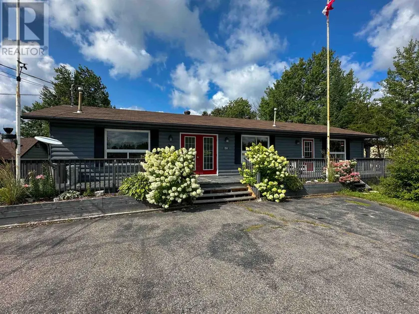 Detached at 1261 Highway 105 HWY, Ear Falls