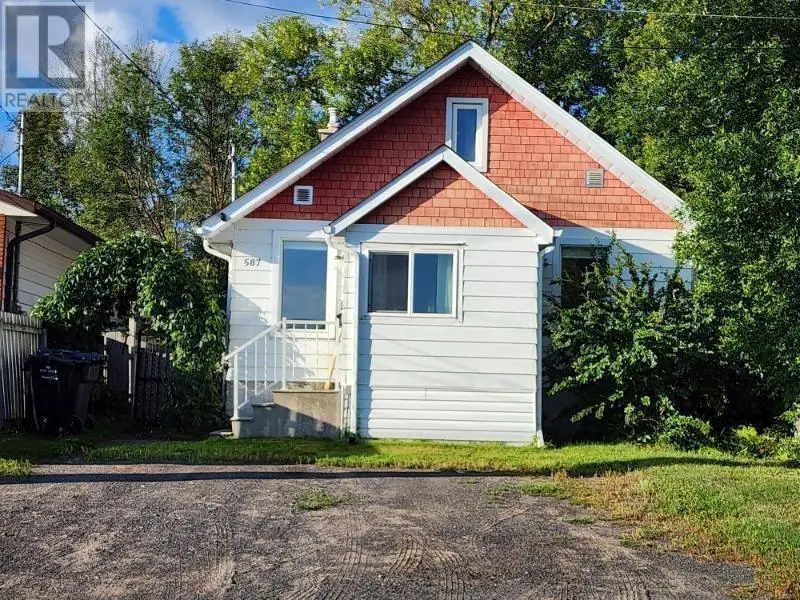 Detached at 587 Tupper ST, Thunder Bay