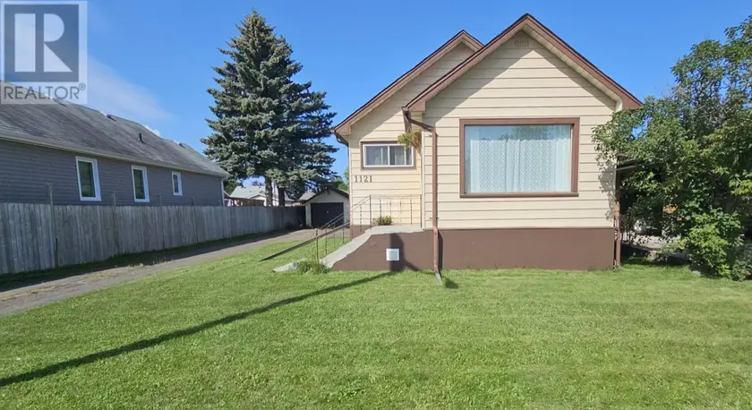 Detached at 1121 Centre AVE, Thunder Bay