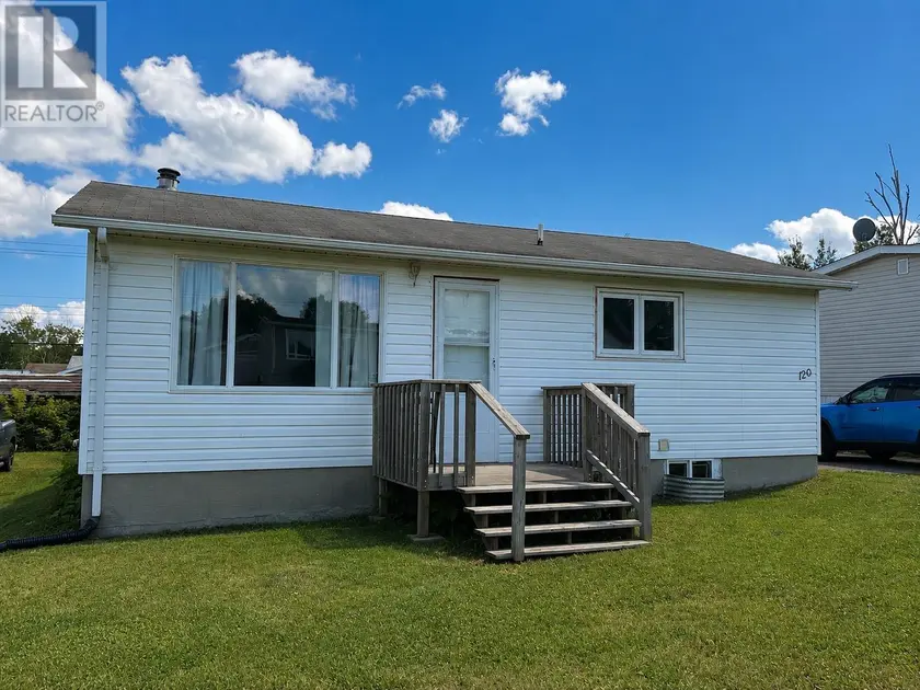 Detached at 120 Dickenson RD, Balmertown