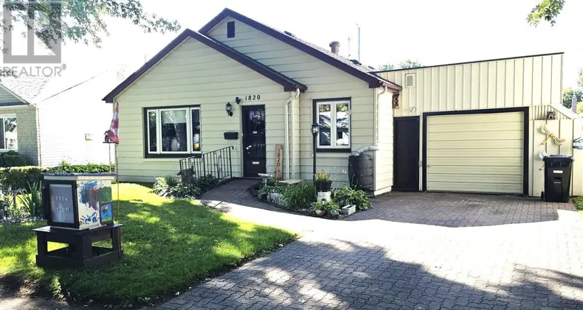Detached at 1820 Hamilton AVE, Thunder Bay