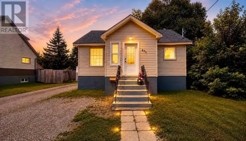 Detached at 454 ALGOMA ST N, THUNDER BAY