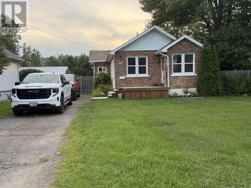 Detached at 1901 Bailey AVE, Thunder Bay