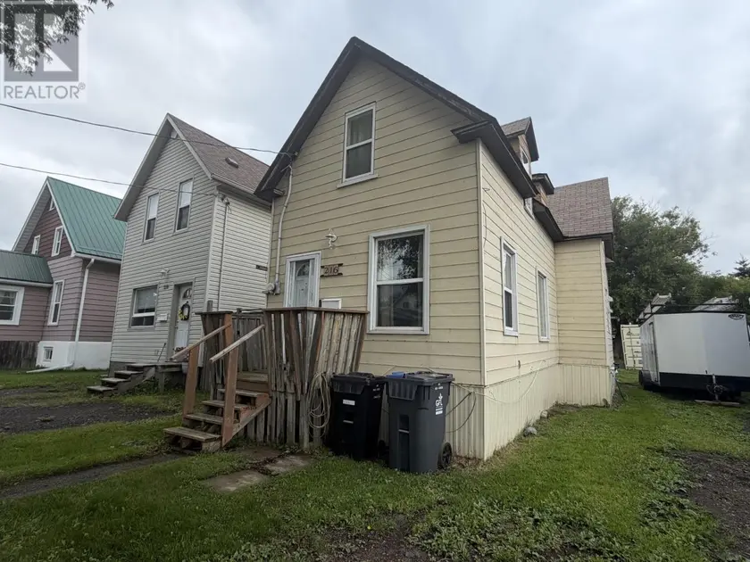 Detached at 216 McIntyre ST, Thunder Bay