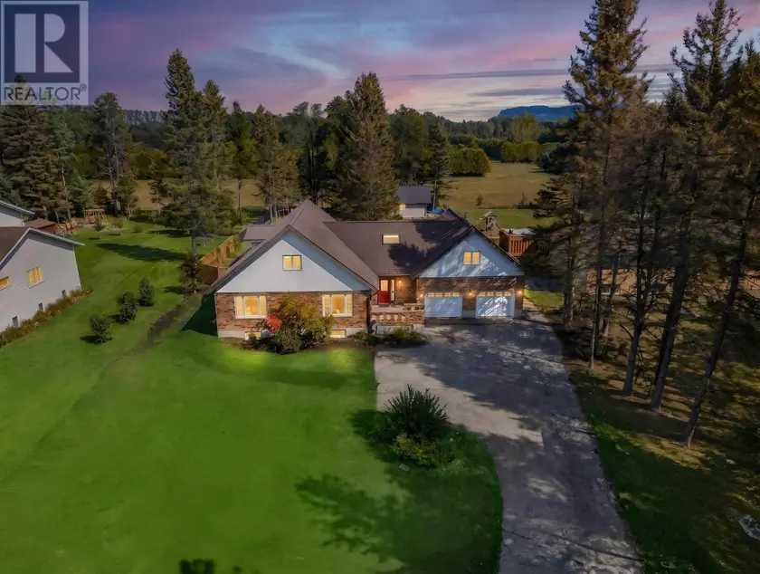 Detached at 2190 25th Side RD, Thunder Bay