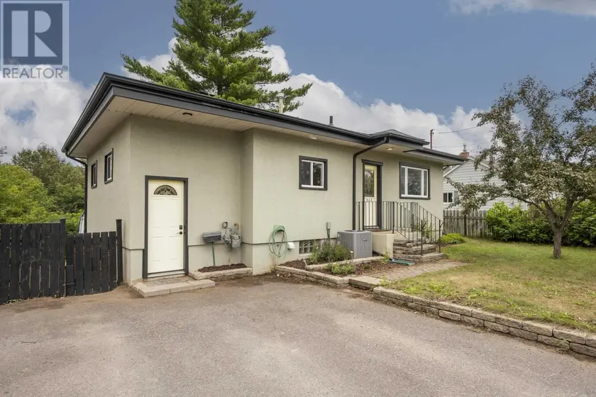 Detached at 262 THERESA ST, THUNDER BAY