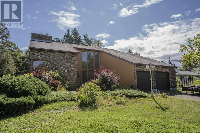 Detached at 1702 Glenwood CRES, Thunder Bay
