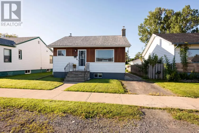 Detached at 218 Christina Street E, Thunder Bay