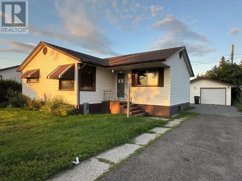 Detached at 412 James Street S, Thunder Bay