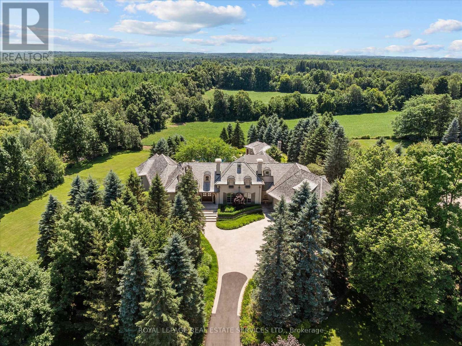 Detached at 10090 PINEVIEW TRAIL, Milton