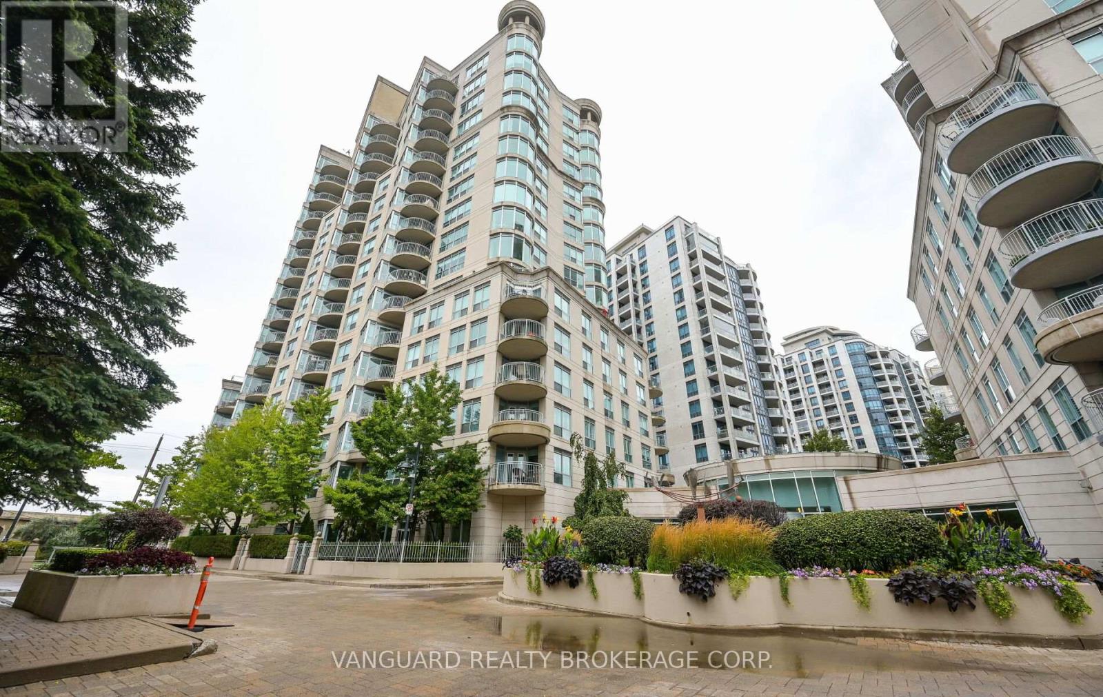 Apartment at 606 - 2111 LAKE SHORE BOULEVARD W, Toronto (Mimico)