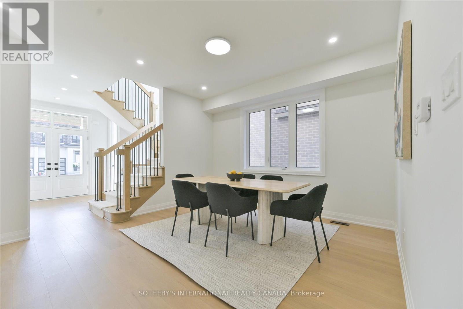 Detached at 518 MARKAY COMMON, Burlington