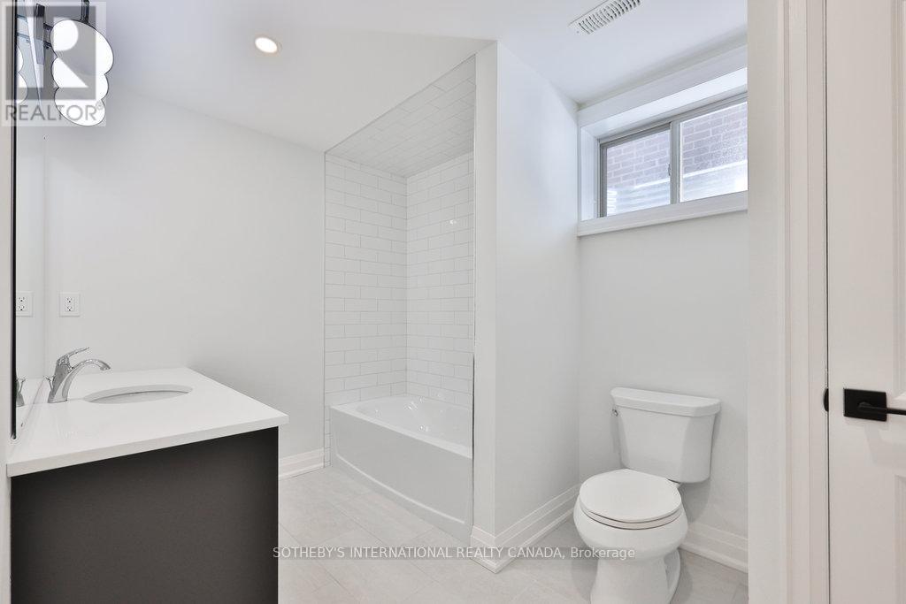Detached at 520 MARKAY COMMON, Burlington