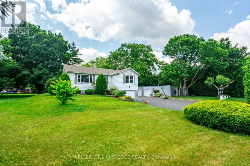 Detached at 458 ELWOOD ROAD, Burlington