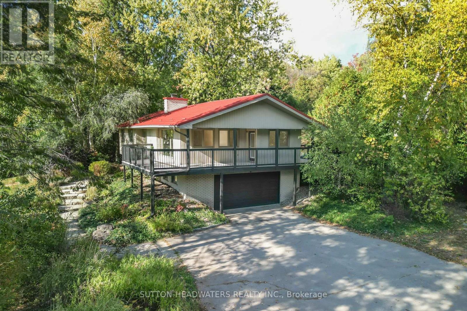 Detached at 5 CEDAR DRIVE, Caledon