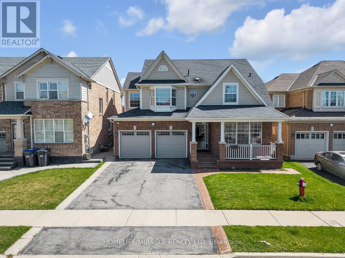 Detached at 13 BONAVISTA DRIVE, Brampton (Credit Valley)