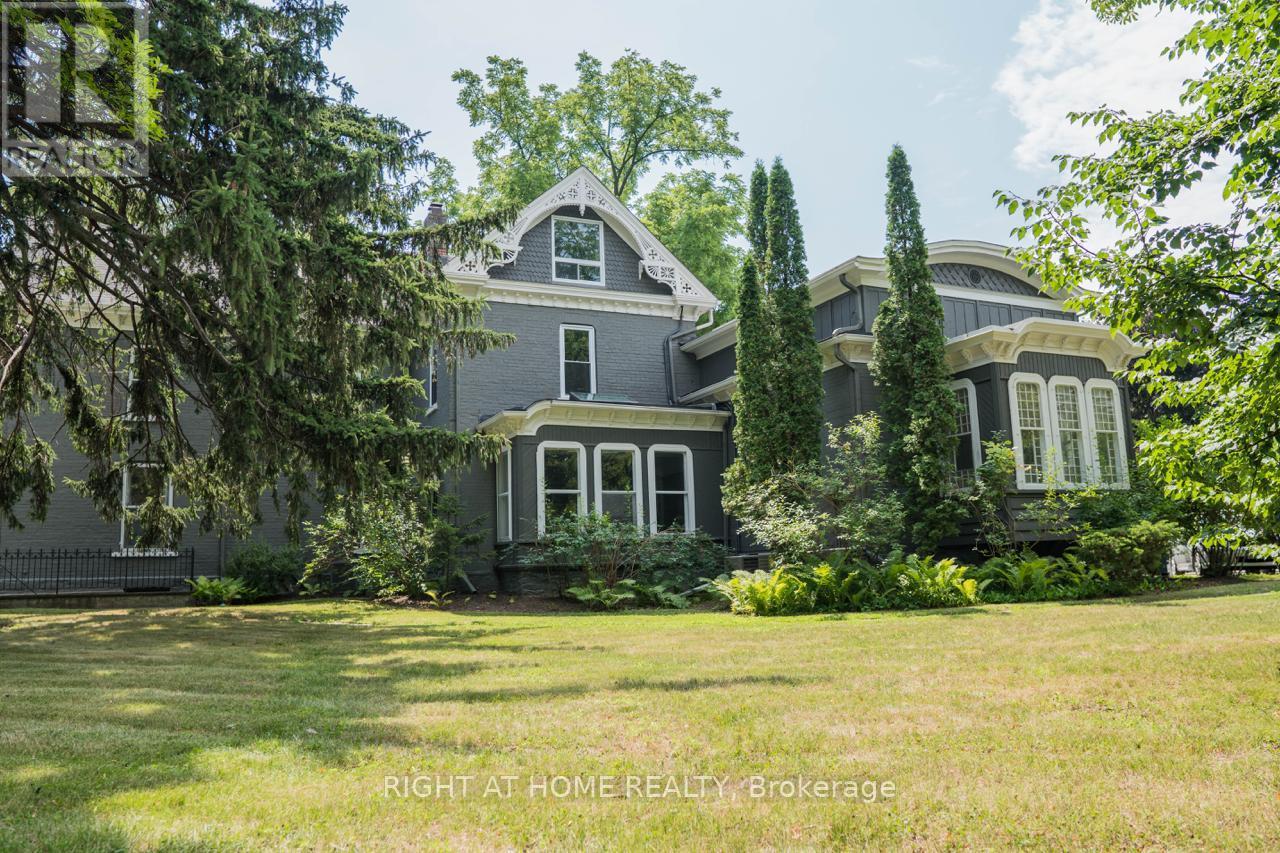 Detached at 1 - 164 TRAFALGAR ROAD, Oakville (OO Old Oakville)