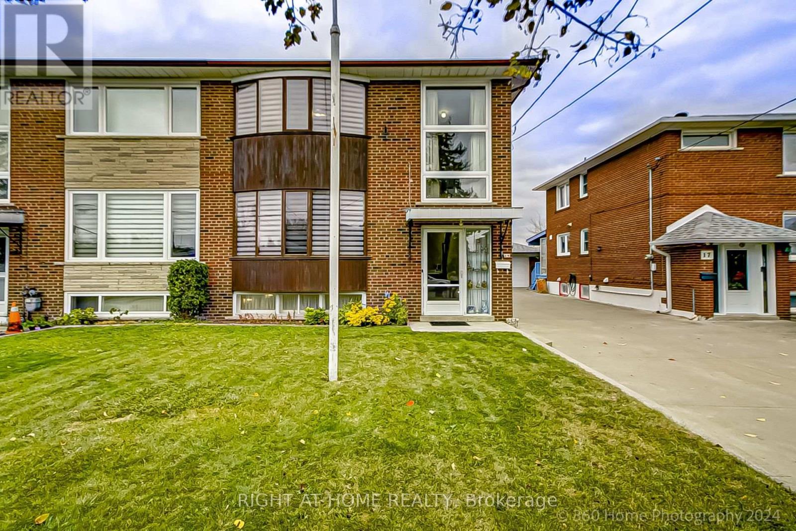 Semi-Detached/Link at 19 MARTINI DRIVE, Toronto (Brookhaven-Amesbury)