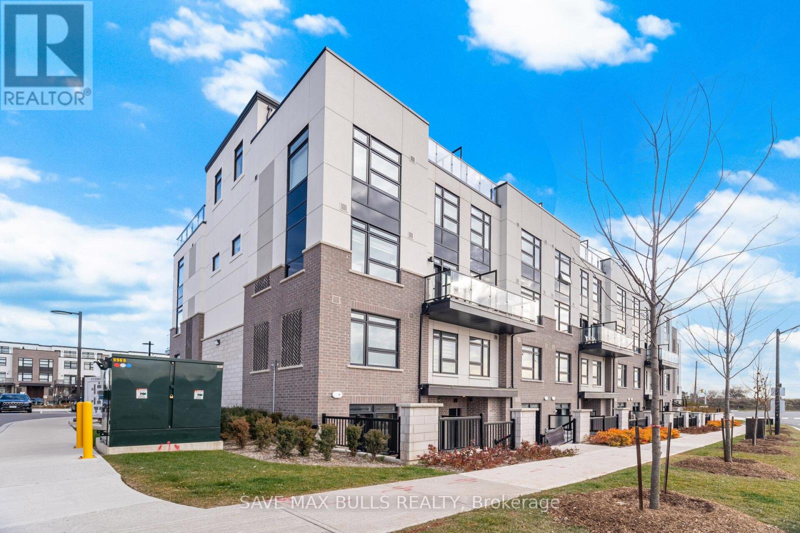 Townhouse at 119 - 1589 ROSE WAY, Milton (CB Cobban)